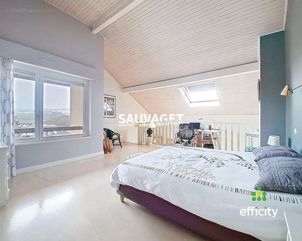 Appartement à REIGNIER