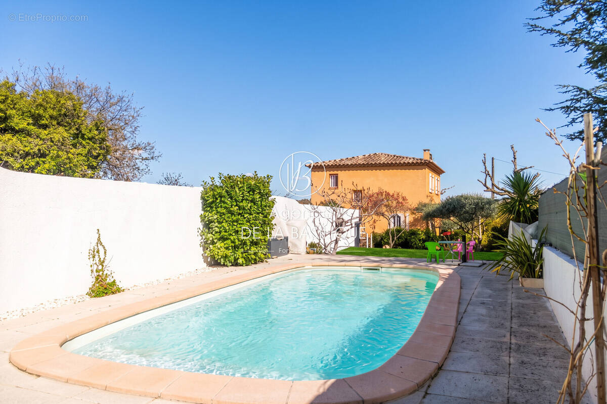 Maison à SAINT-MAXIMIN-LA-SAINTE-BAUME
