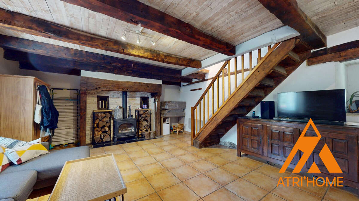 Maison 95 m² à Saint-Hippolyte  - photo 7