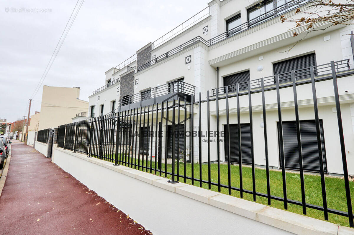 Appartement à SAINT-MAUR-DES-FOSSES