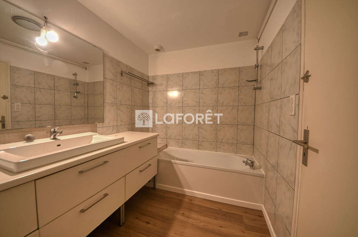 Maison à LISLE-SUR-TARN