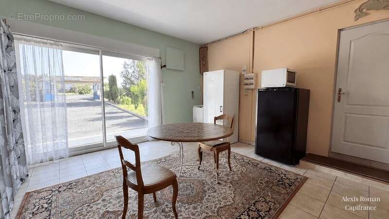 Plain-pied 148 m², DPE A sur 3 700 m² de terrain – Géothermie, double garage et jardin clos - photo 5