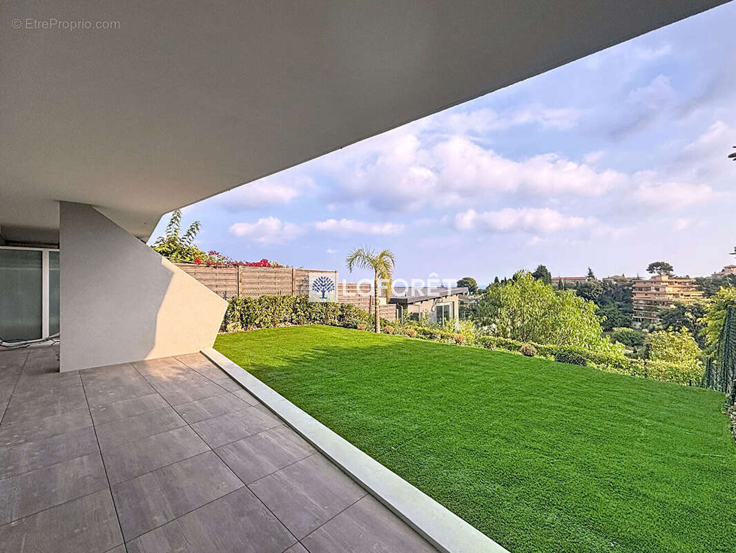 Appartement à ROQUEBRUNE-CAP-MARTIN