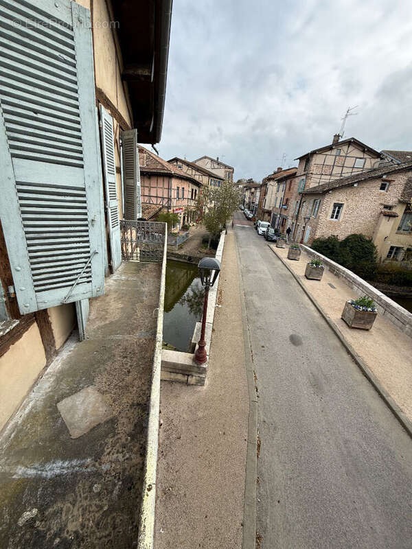 Appartement à CHATILLON-SUR-CHALARONNE