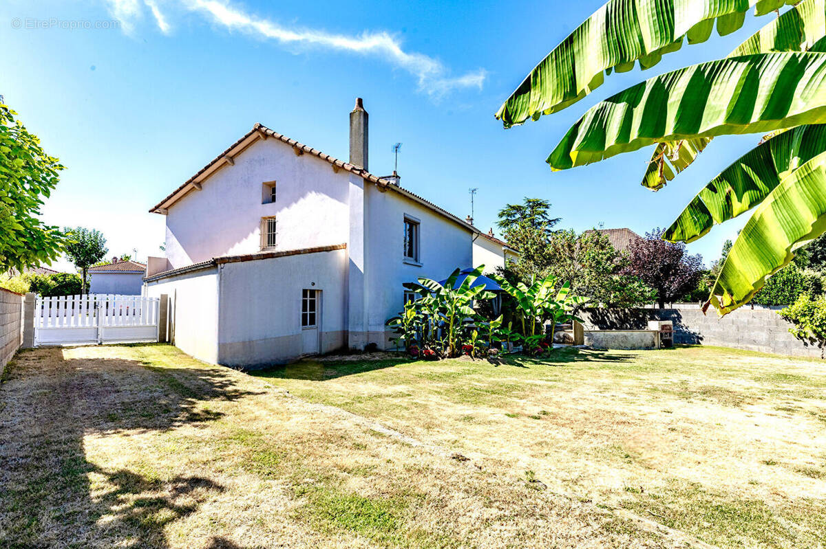 Maison à L'HERBERGEMENT