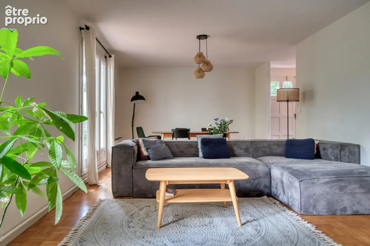 LIMOURS MAISON  7/8 pieces - 5 chambres dont 3 de plain pied - sous-sol total - terrain de 870m2 - photo 4