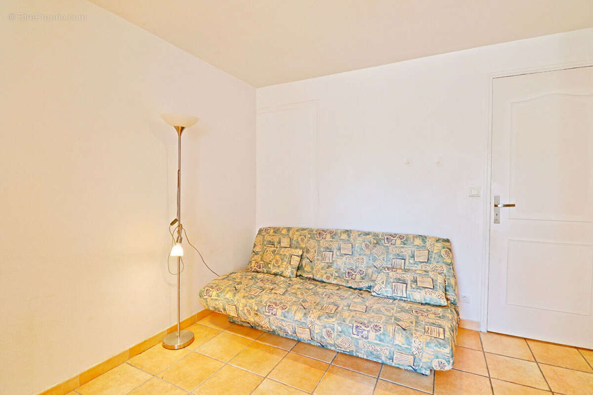 Appartement à VINON-SUR-VERDON