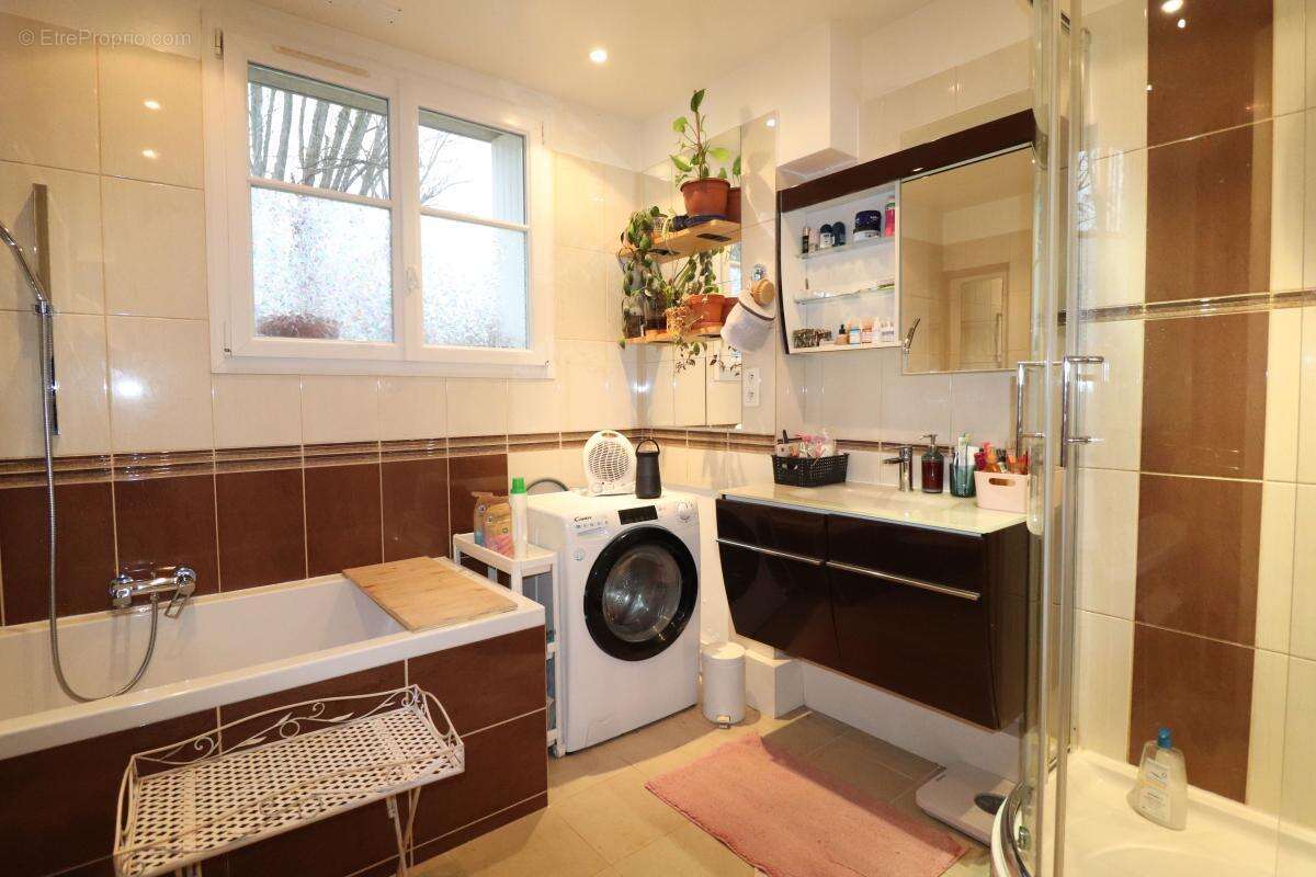 Appartement à ATHIS-MONS