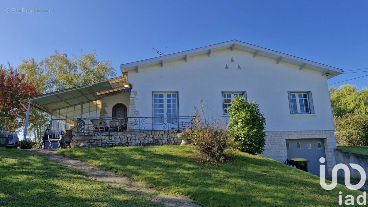 Photo 1 - Maison à GENSAC