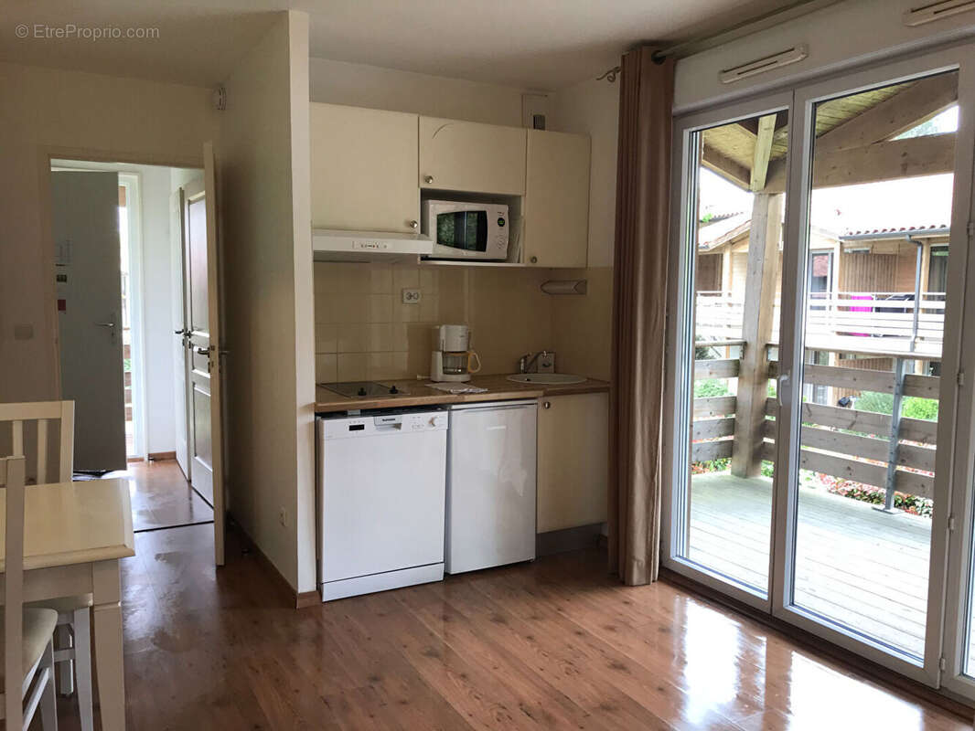 Appartement à PARENTIS-EN-BORN