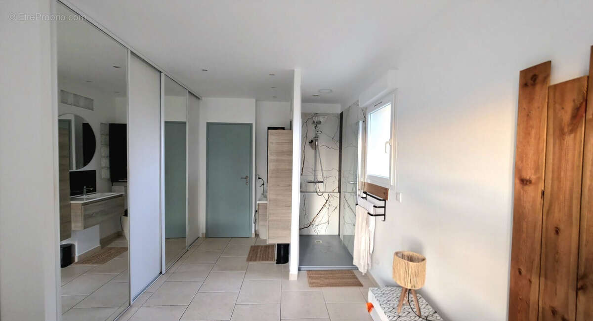 Maison à BORMES-LES-MIMOSAS