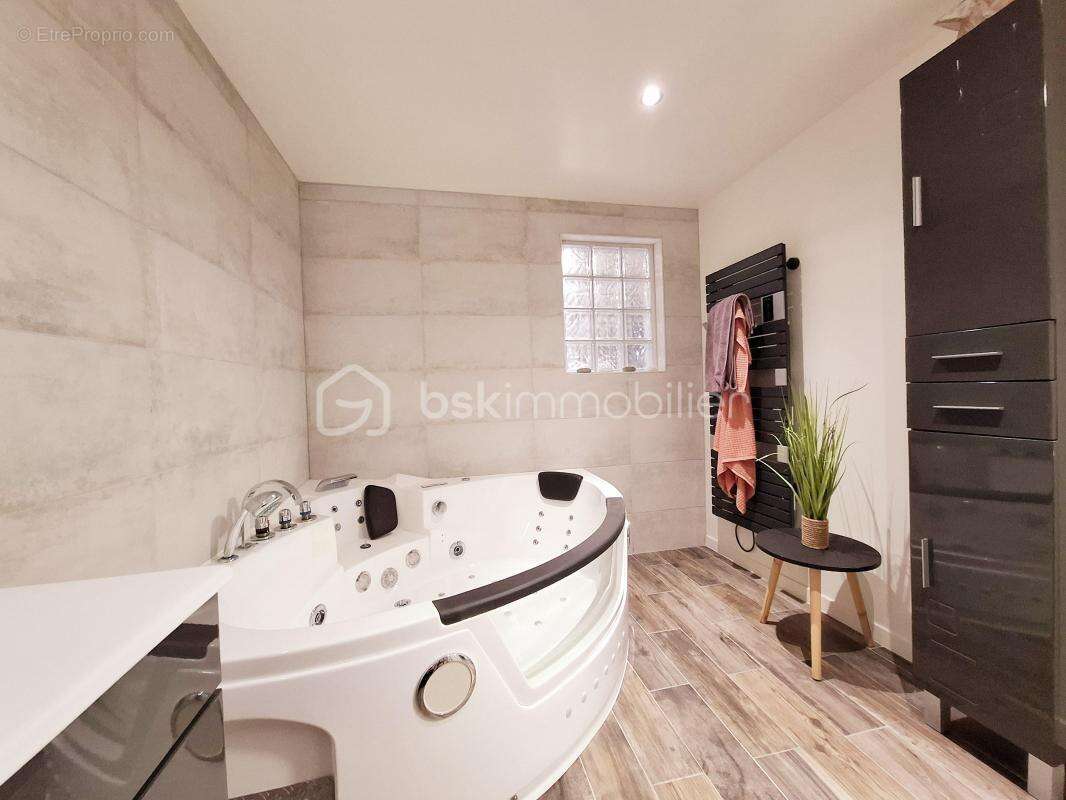 Maison à DADONVILLE