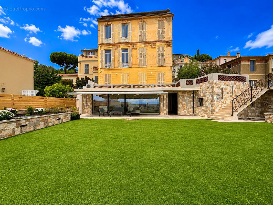 Appartement à MENTON