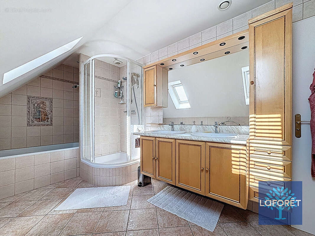 Maison à CHILLY-MAZARIN