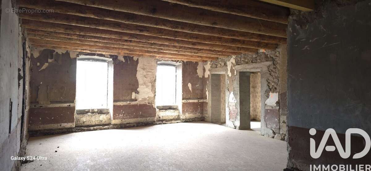 Appartement 220 m² à Saint-Georges-D'aurac  - photo 4