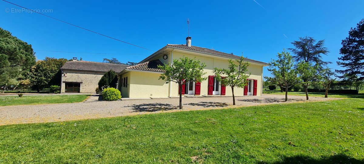 Maison à GRATELOUP-SAINT-GAYRAND