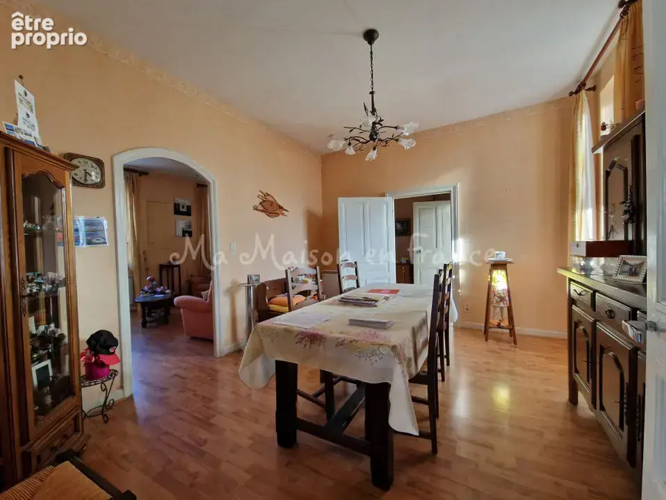 Maison 11 pièces 240 m² à vendre à Brout-Vernet (03110) - photo 4