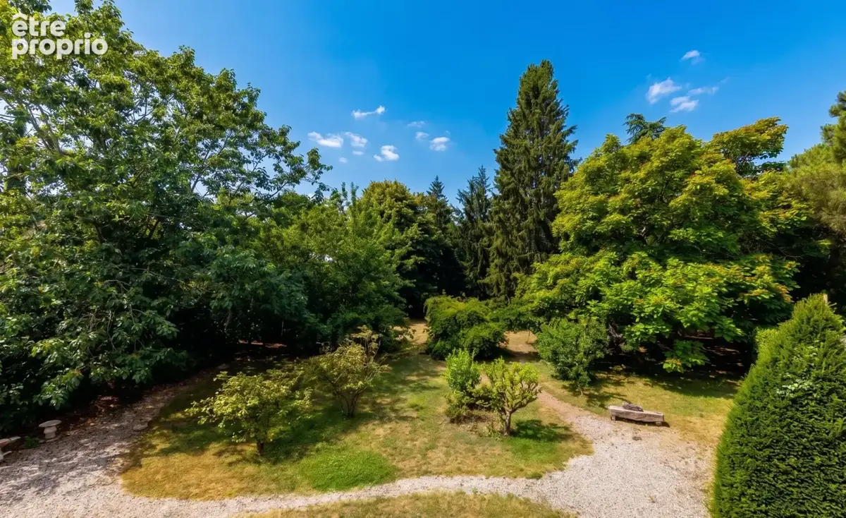 Photo Maison à Saint-Sebastien-Sur-Loire au prix de 690 000€