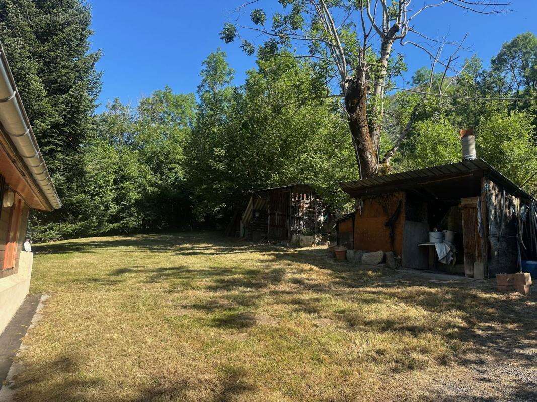 Maison à SUC-ET-SENTENAC