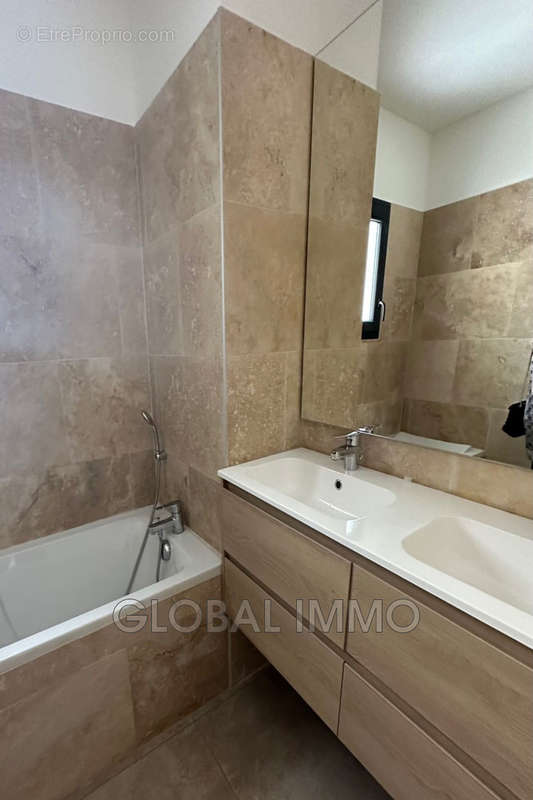 Appartement à CALVISSON