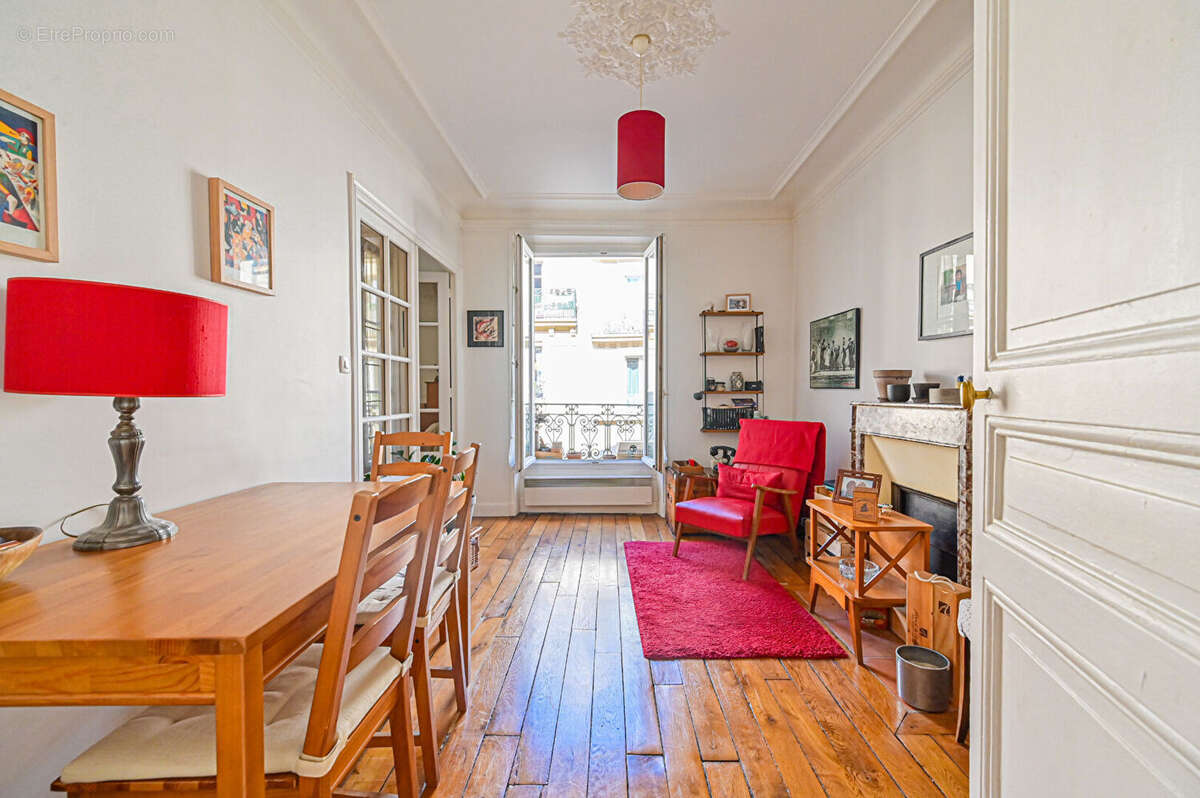 Appartement à PARIS-18E