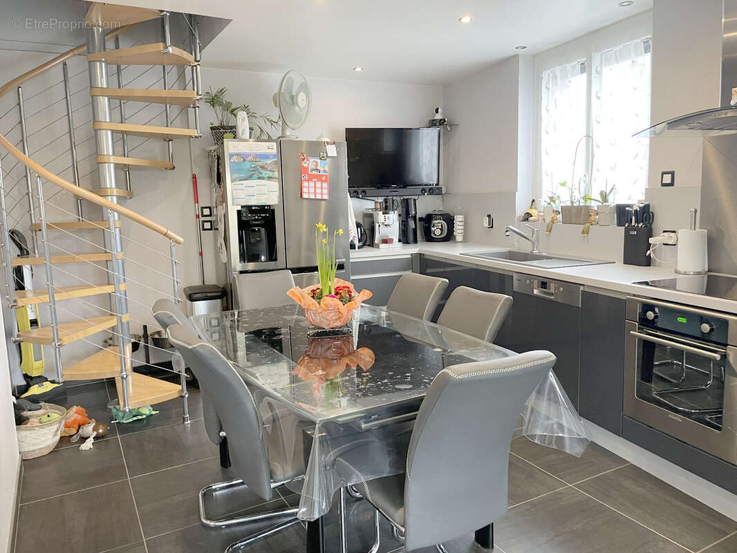 Maison à SAINTE-GENEVIEVE