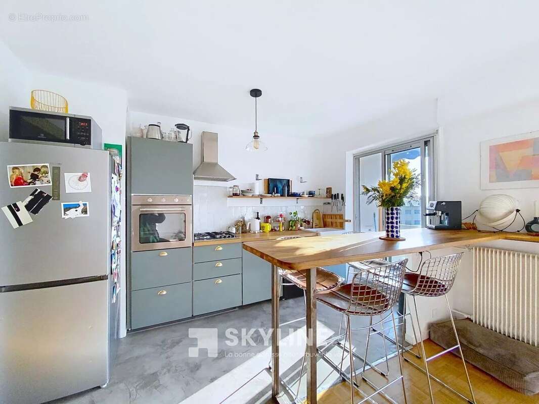Appartement à MARSEILLE-1E