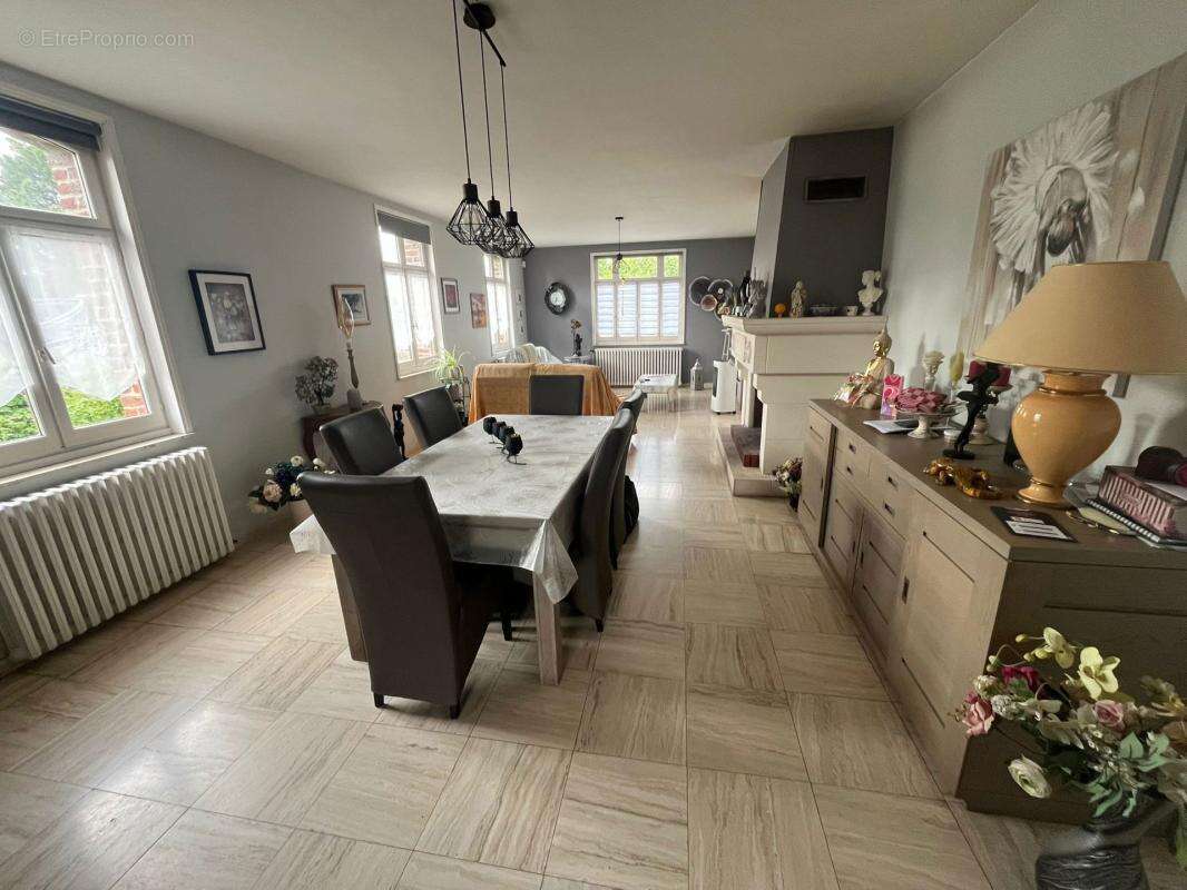 Magnifique maison individuelle de 207 m² habitables – 4 chambres, jardin et grand garage - photo 2