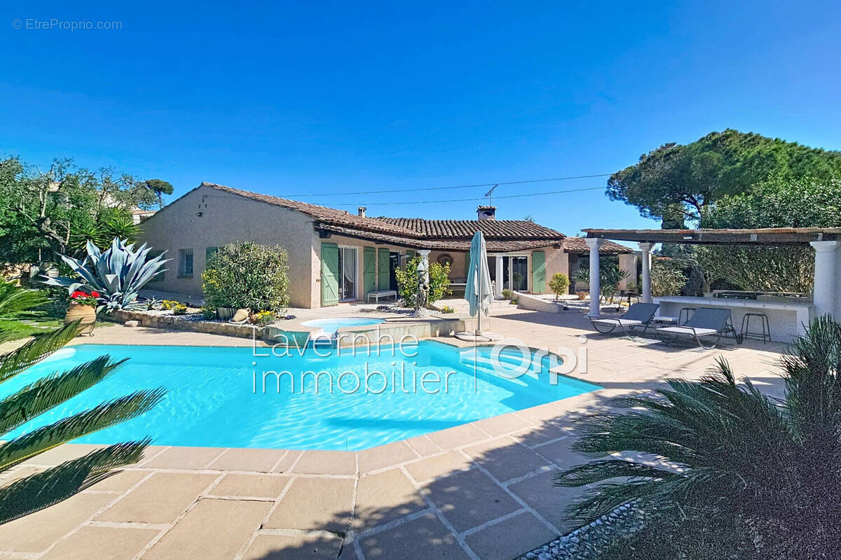 Maison à VALLAURIS