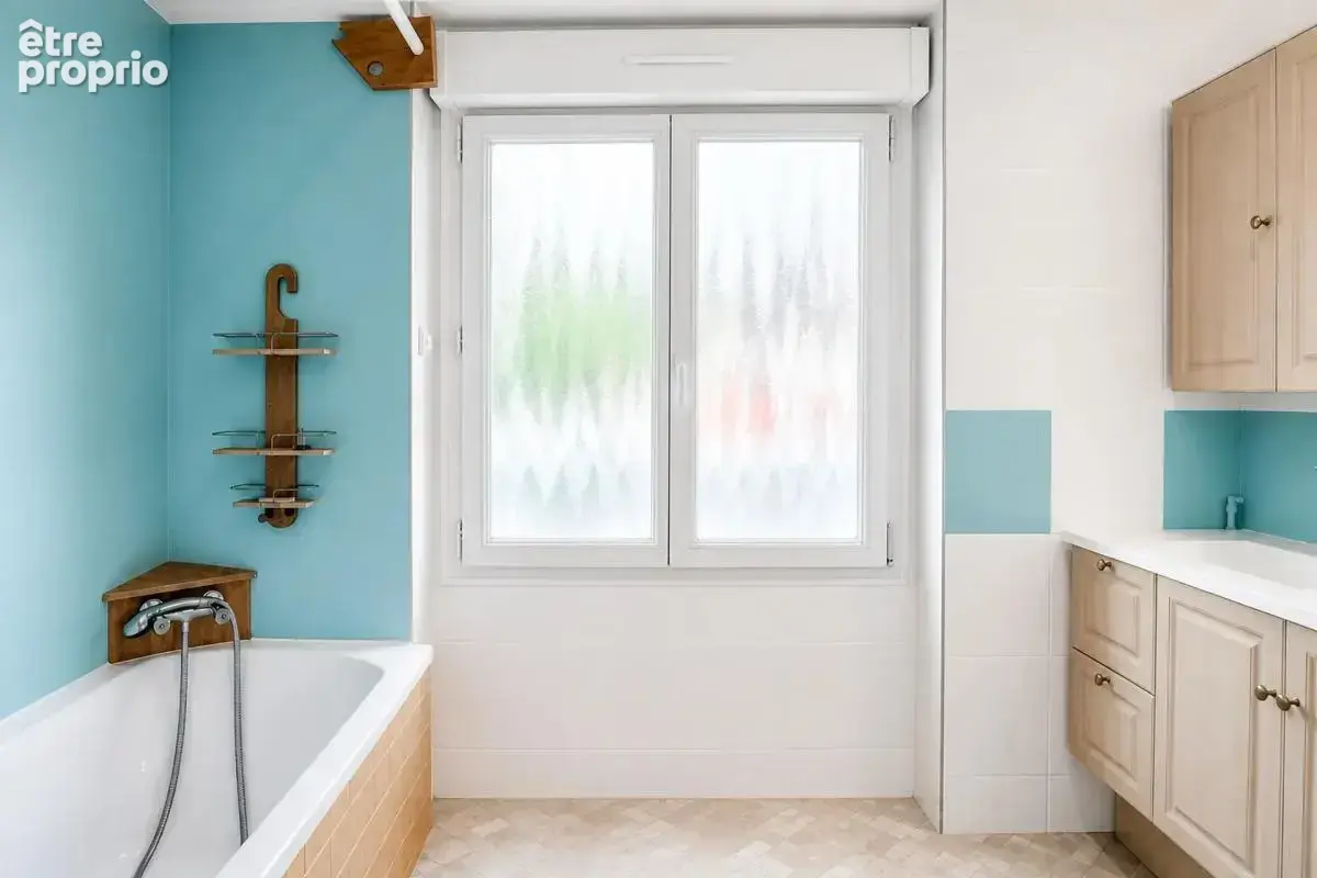 Maison de 7 pièces de 130 m² à Fleury-les-Aubrais - photo 10