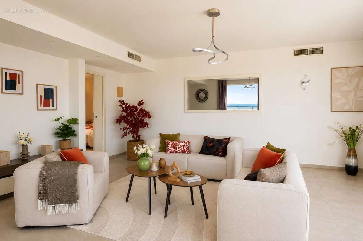 Hyères – Appartement esprit d’une villa, vue mer, jardin et double garage - photo 8