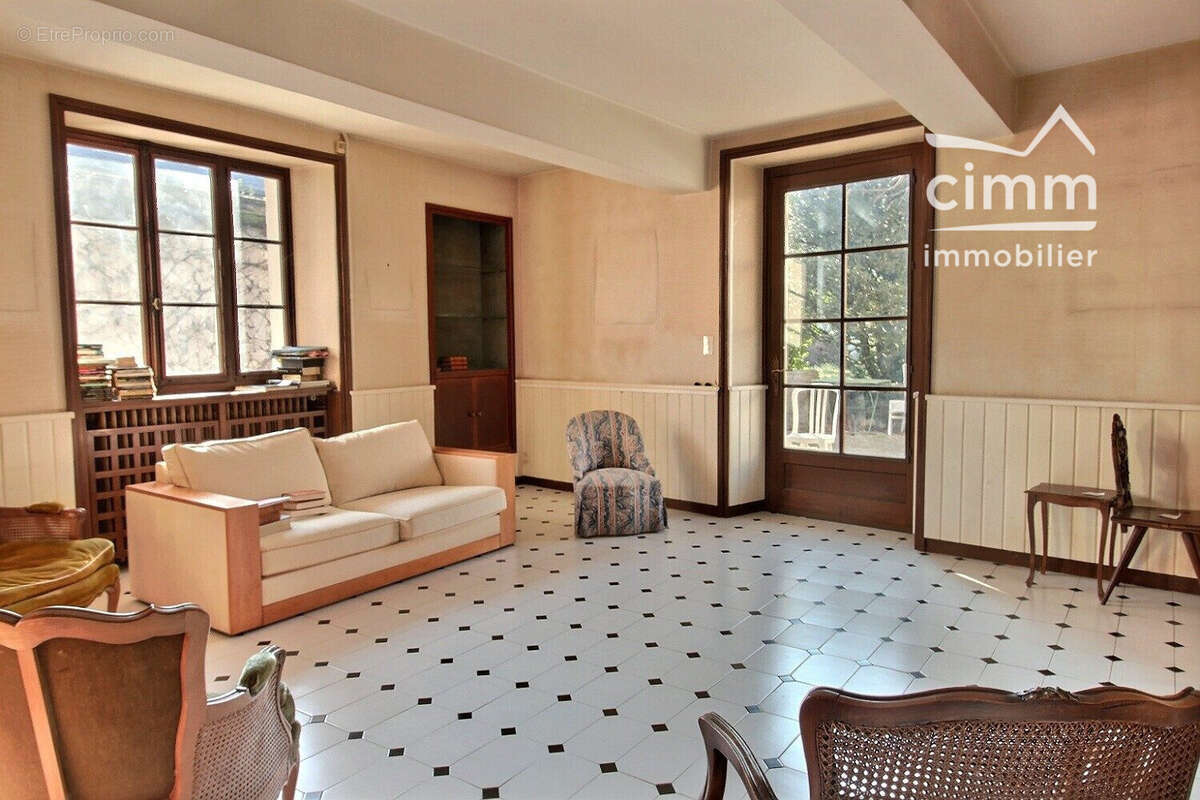 Maison à BEAUREPAIRE