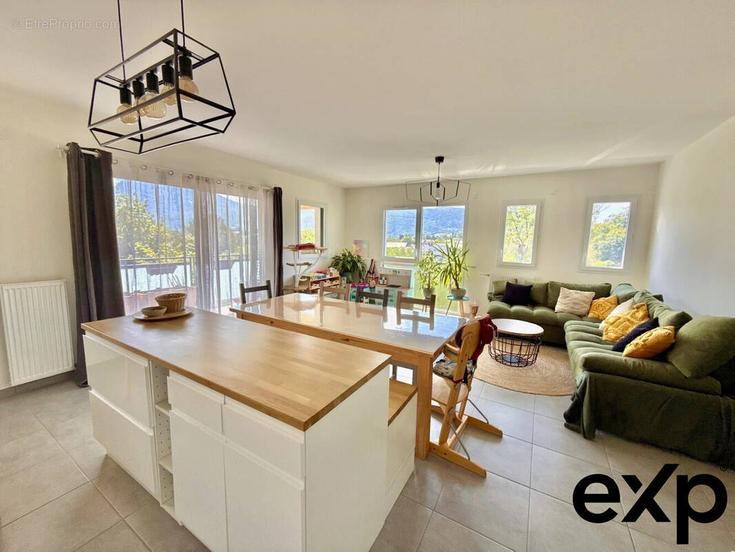 Appartement à SAINT-JEOIRE-PRIEURE