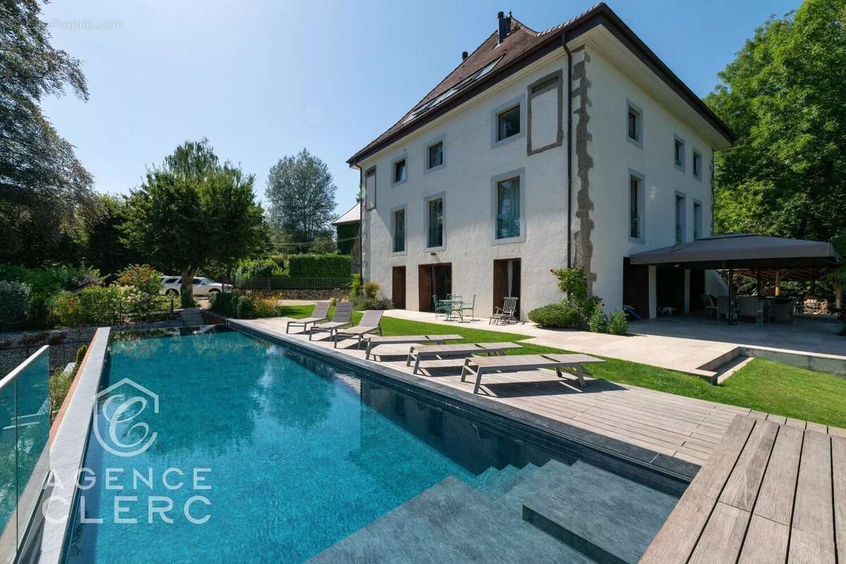 Maison à PERS-JUSSY