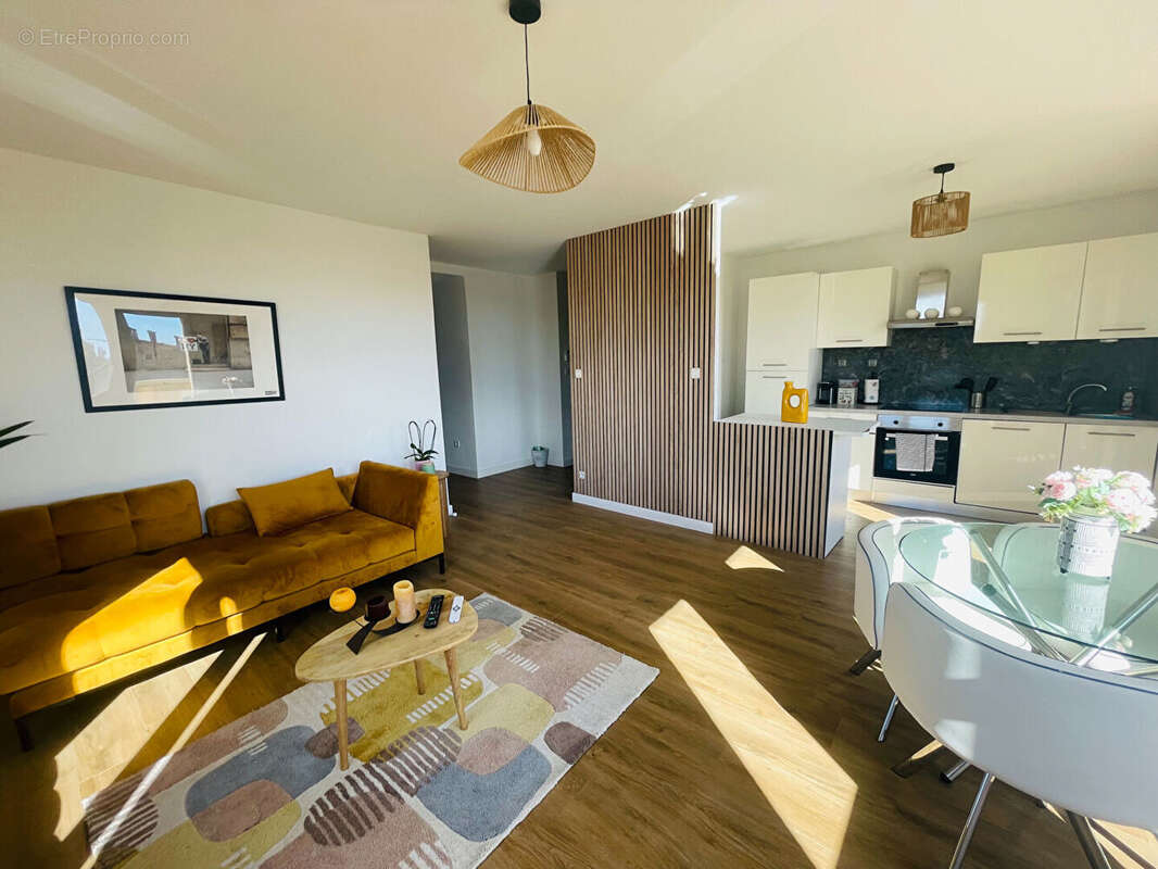 Appartement à PORT-DE-BOUC