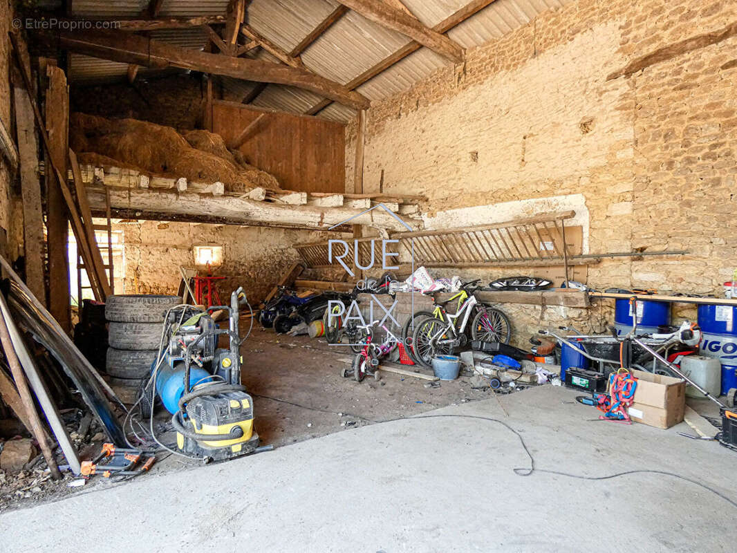 Maison à SAINT-JEAN-DE-SAUVES