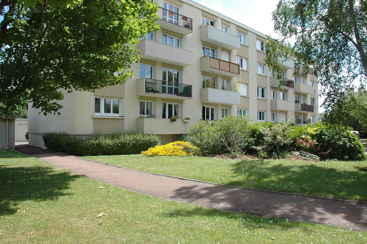 Appartement à BOIS-D'ARCY