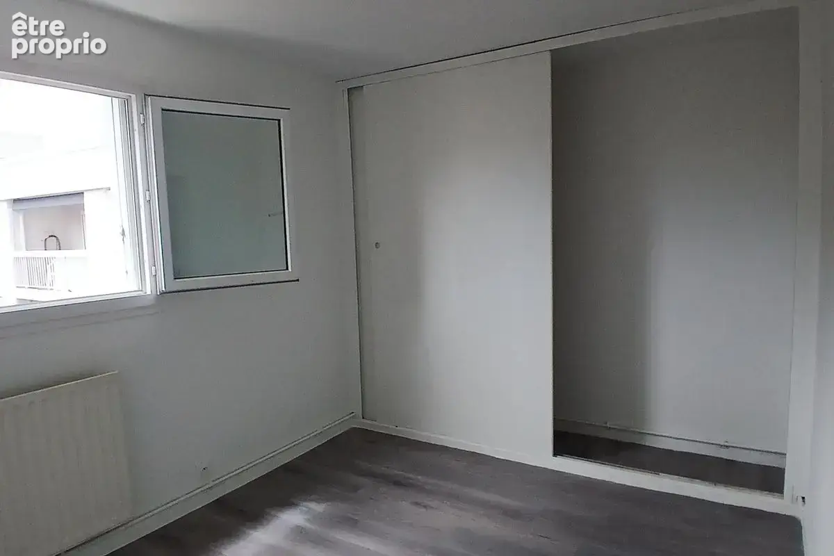 Appartement T4 N° E0060069L-163 400 € - photo 12