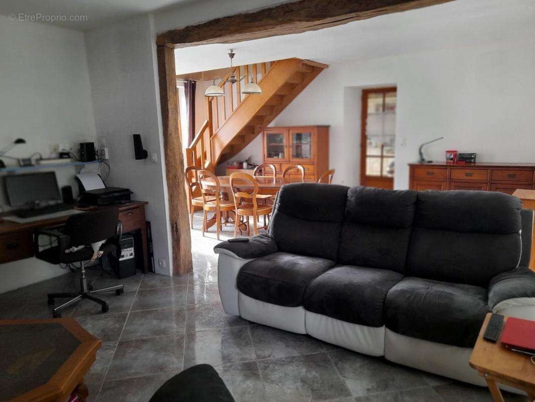 Maison à NEUVY-SAINT-SEPULCHRE