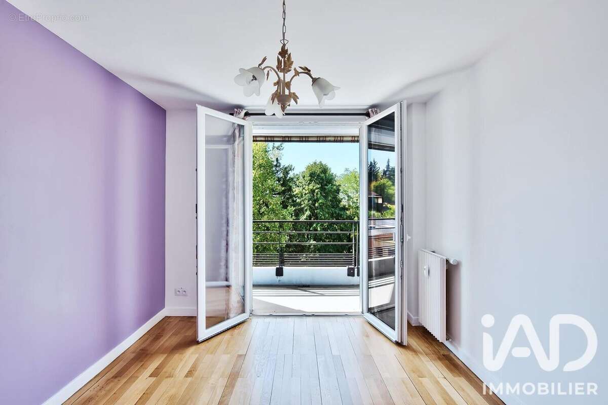 Photo 8 - Appartement à CALUIRE-ET-CUIRE
