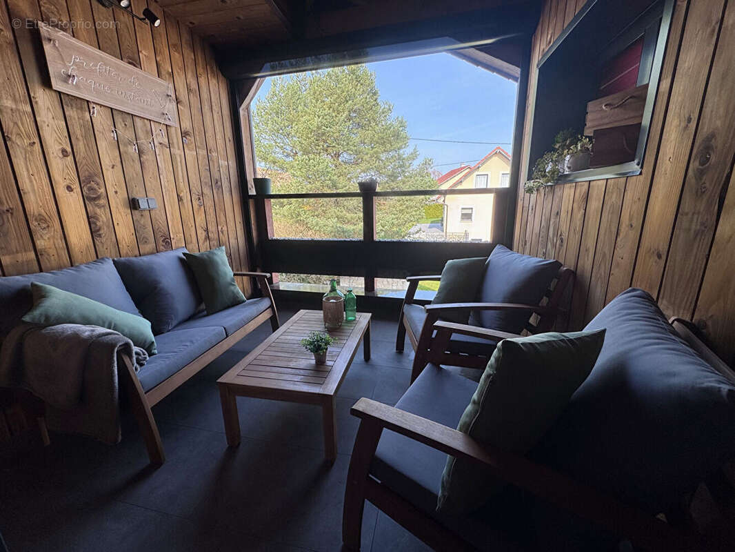 Appartement à ETALANS
