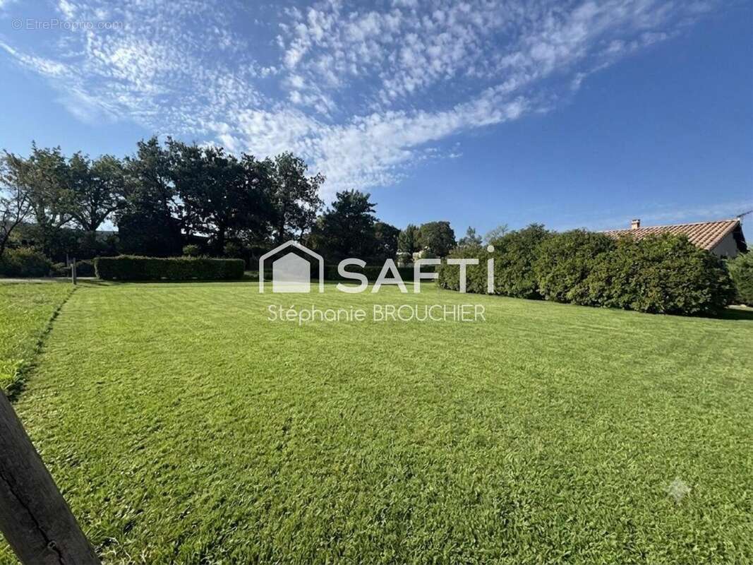 Terrain 570 m² à Vogue  - photo 3