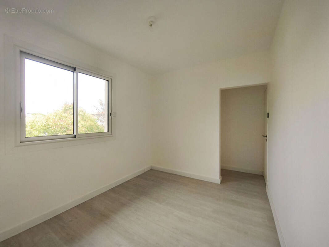 Villa individuelle 4 pièces 130 m² avec garage et véranda - 377 000 - photo 4
