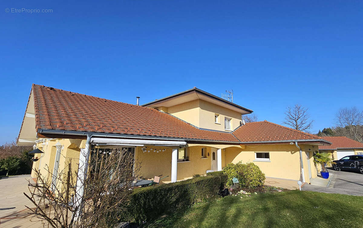 Maison à LARRINGES