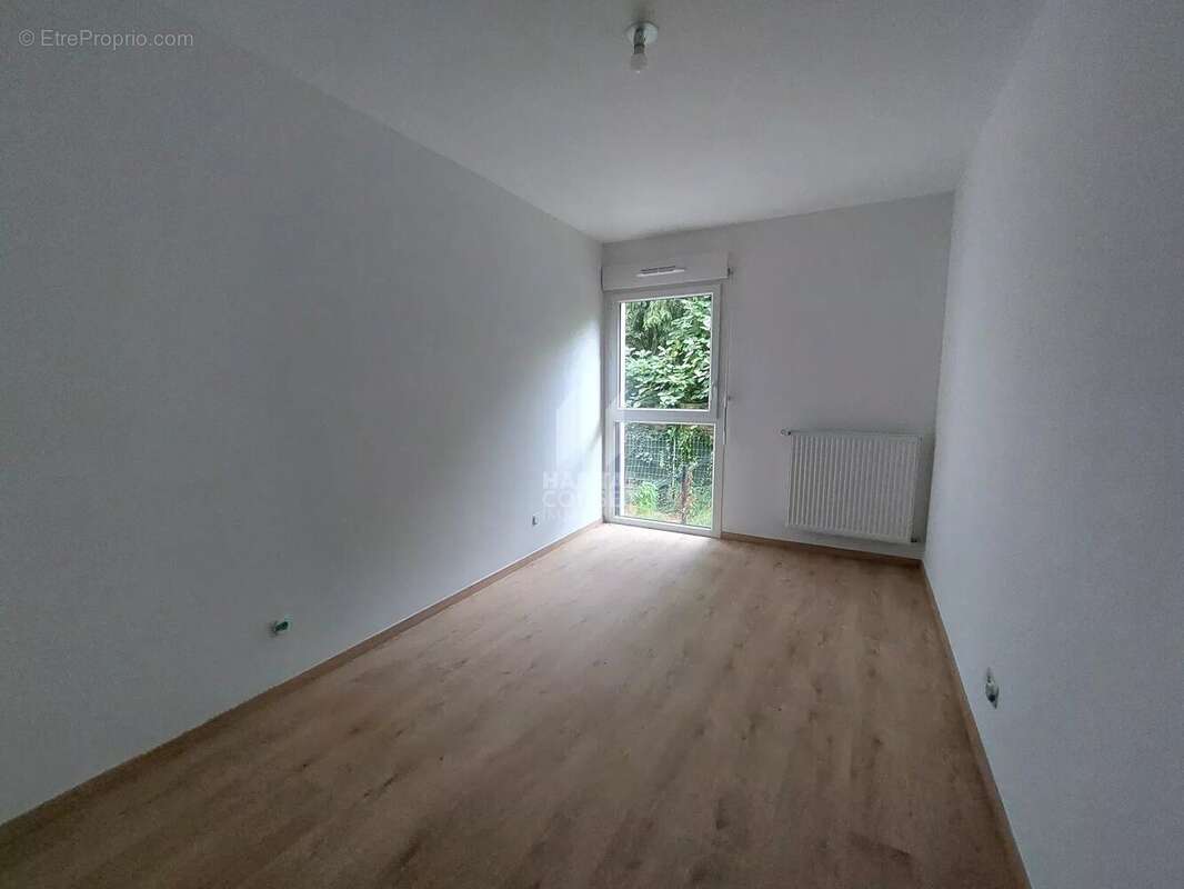 Appartement à SAINT-MARTIN-D'HERES