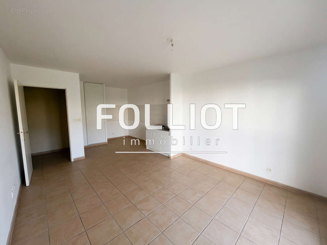 À vendre : Appartement 3 pièces à Port-en-Bessin-Huppain - photo 2
