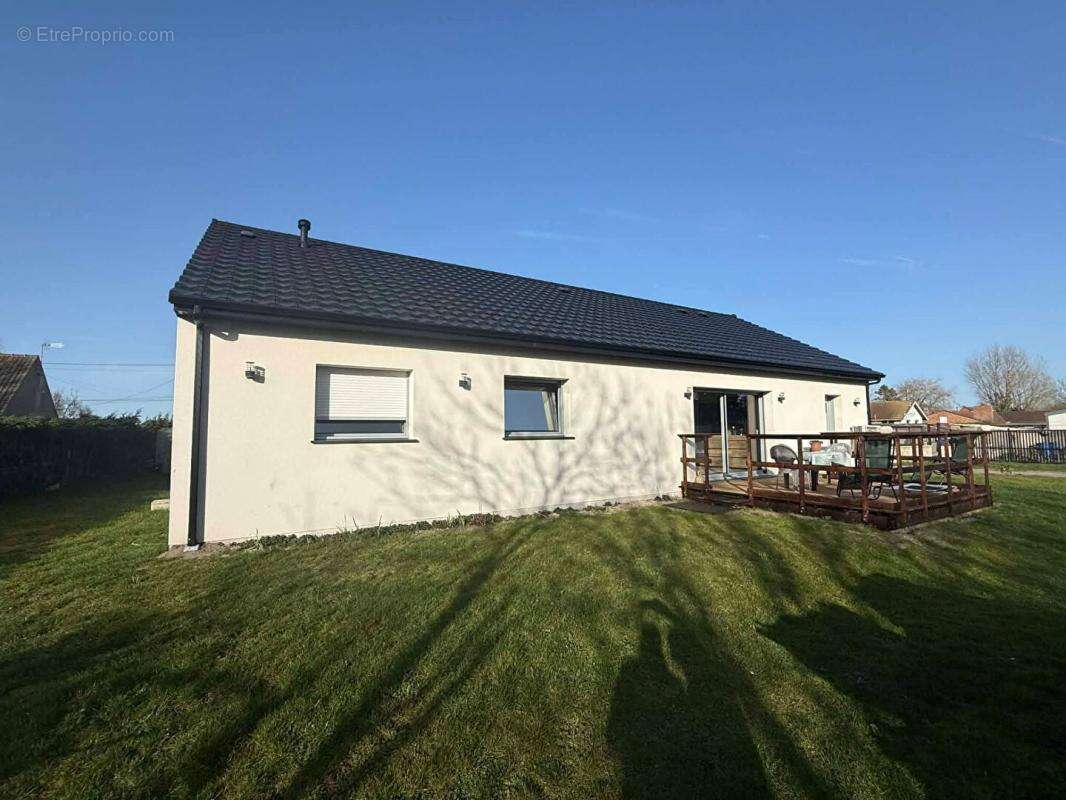Maison à OYE-PLAGE