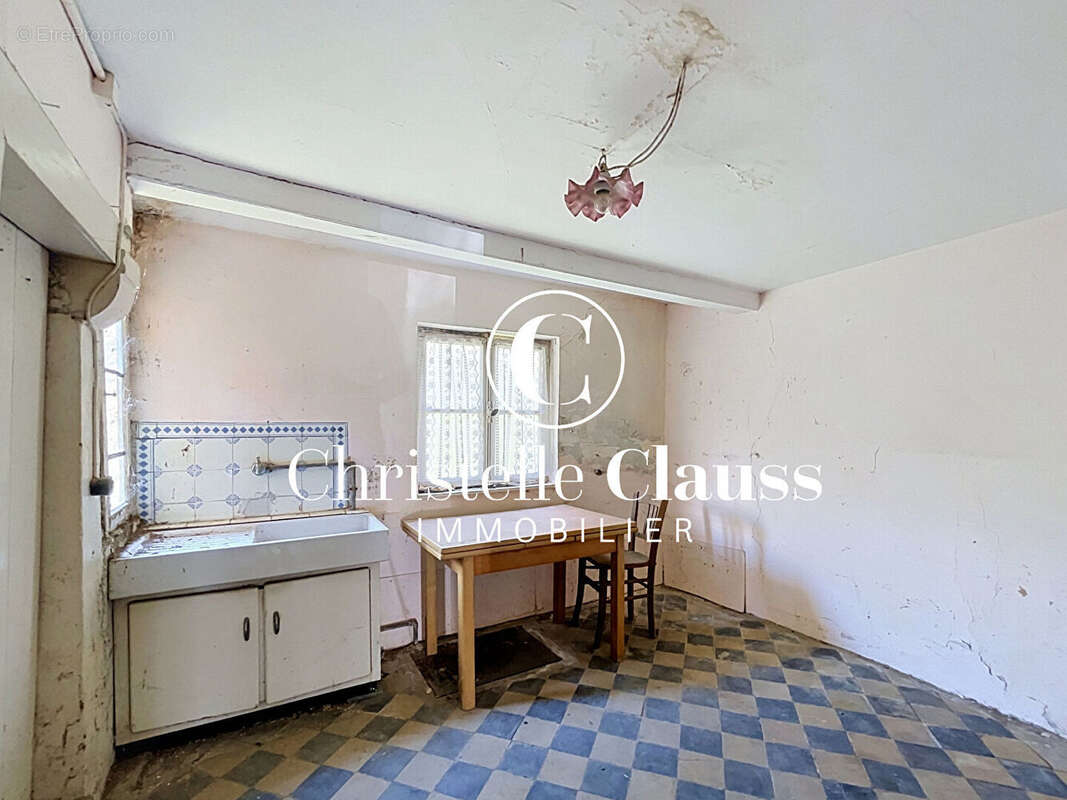 Corps de ferme de caractère avec grange, dépendances et jardin - photo 12