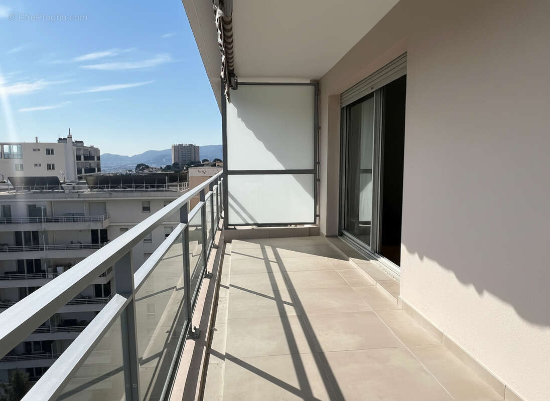 Appartement à MARSEILLE-6E