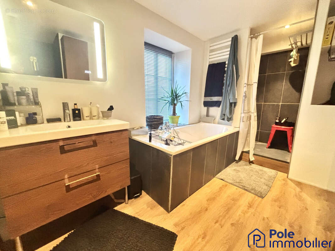 MAISON MATHIEU- SALLE DE BAINS  - Maison à MATHIEU